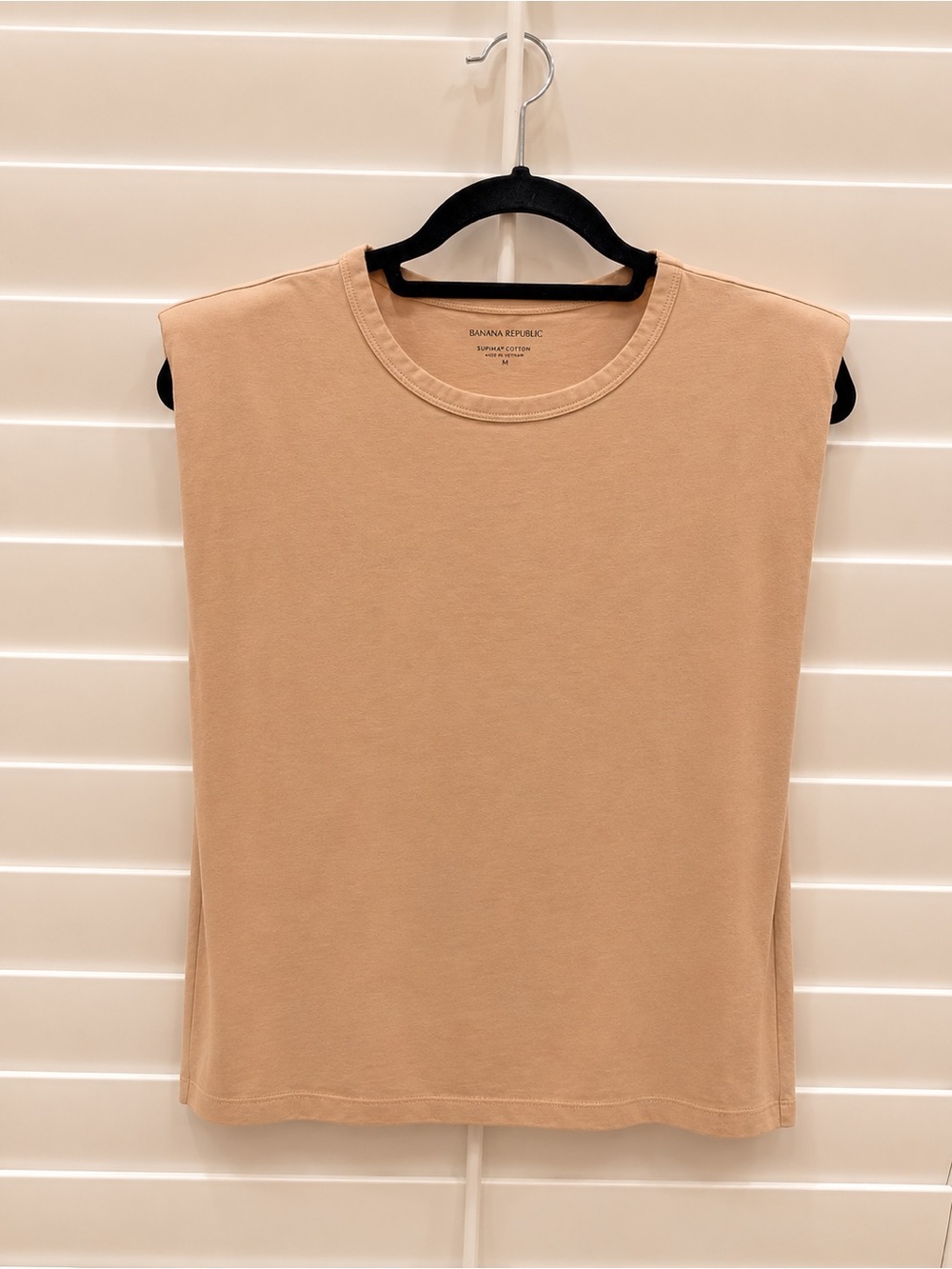 Banana Republic Sleeveless Padded-Shoulder Tank in Camel
